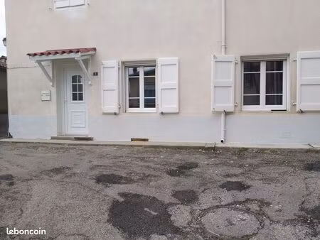maison de village st pierre de rivière 09000