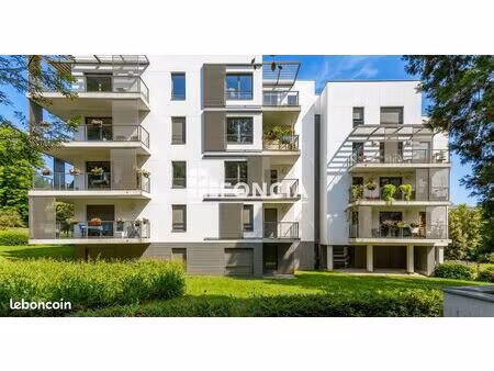 studio récent dans une belle résidence familiale situé a meudon