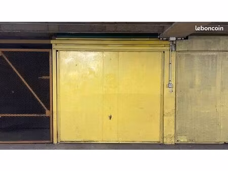 box fermé 13 44 m² - résidence les garages du pierrier