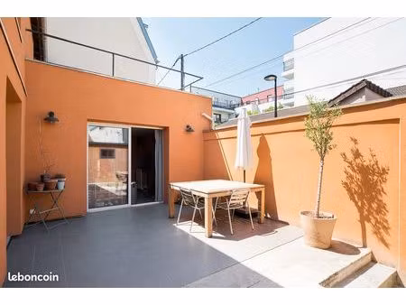 ? jolie maison dans impasse calme