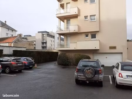 studio + parking place des marronniers
