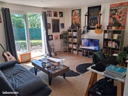 grand studio à louer