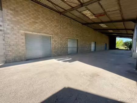 garage  box ou stockage 45m2