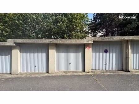 garage/box 13 m² chatillon