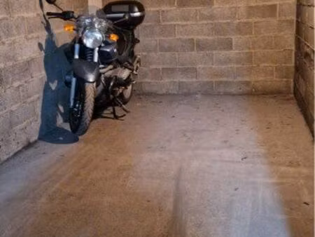 box motos à partager