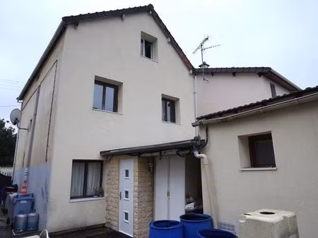 maison 8 pièces 179 m²
