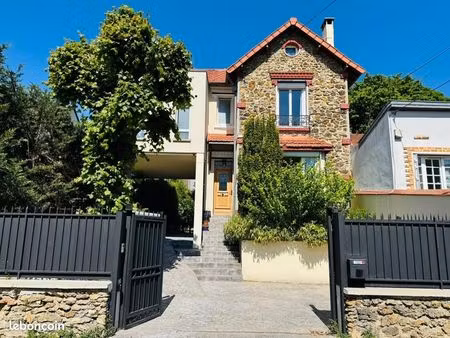 maison 6 pièces 121 m²
