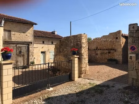 maison de campagne en pierre de 108 m² avec dépendances – vendue meublée