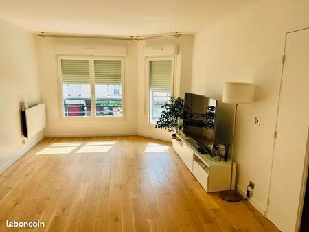 bois-colombes – appartement 2 pièces (rénové)