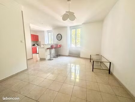 immeuble 13 pièces 503 m²