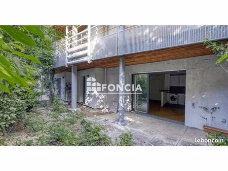 2 pieces avec jardin - 47 m² - issy-les-moulineaux / le fort d'issy