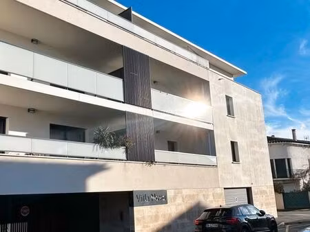 exclusivité à narbonne  les halles  dans une résidence récente  sécurisée et avec ascenseu