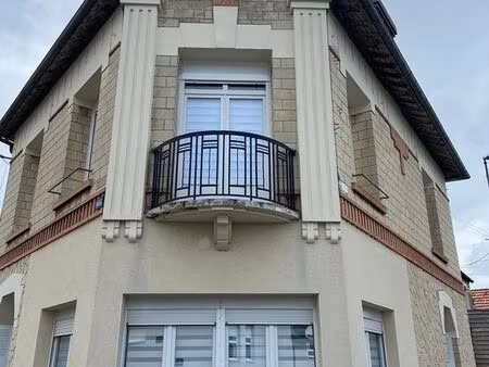 maison de ville avec un studio