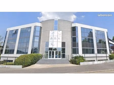 bureaux 100 m²