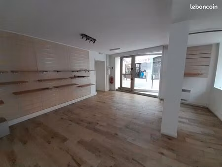 commerce 34 m²