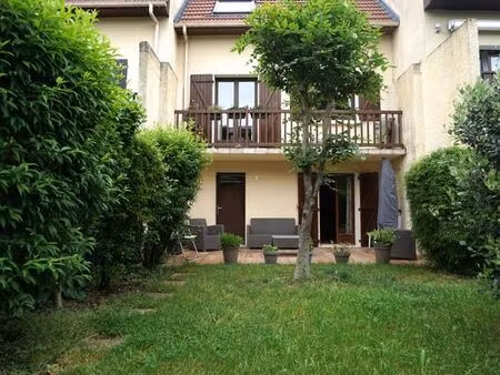 pavillon 5 pièces 90 m²