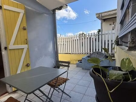 maisonnette de ville toute équipée