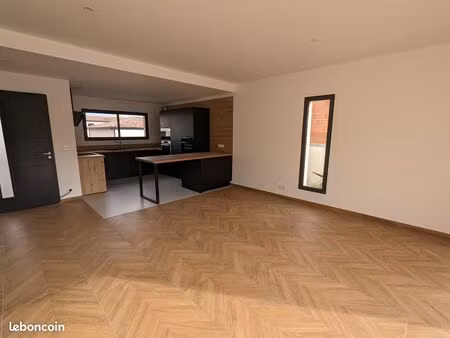 maison type 5 de 2023 piscine  cuisine équipée  quartier crabit