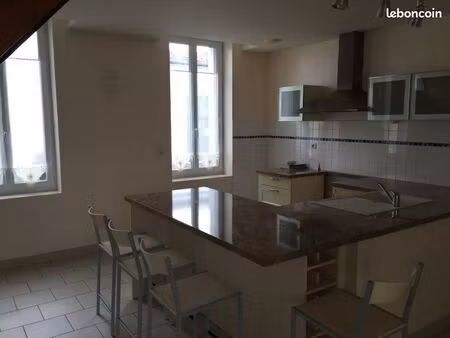 offre maison de faubourg rochefort rue voltaire de location de maison