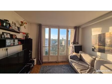 3 pièces lumineux 57m² + balcon – vue dégagée – m15 / m4 / rer b