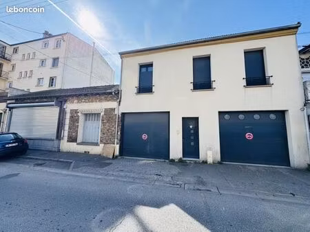 immeuble 10 pièces 223 m²