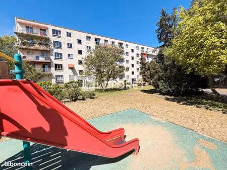 appartement 3 pièces 52 m²