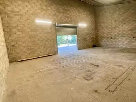 garage  box ou stockage 91m2 10% de rentabilité
