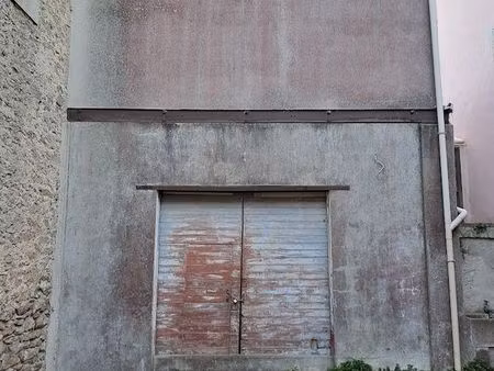 local / box de stockage 230 m2
