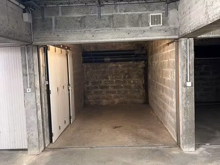 parking garage box