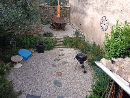 loue t2 meublé avec jardin