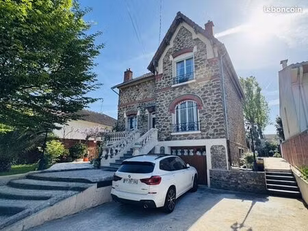 maison 7 pièces 156 m²