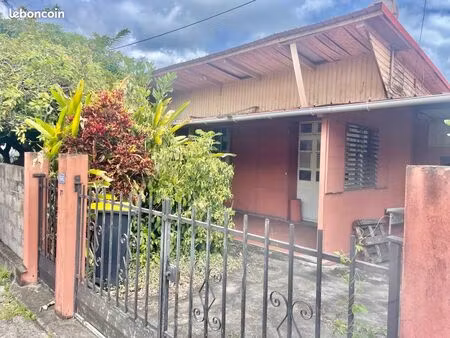 à vendre à schoelcher – maison t6 de 130 m²