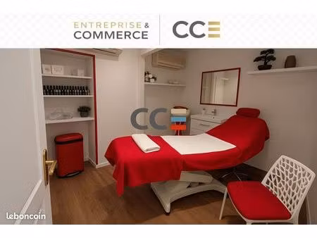 boutique 70 m² frejus