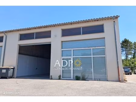 local commercial 250 m² montauroux