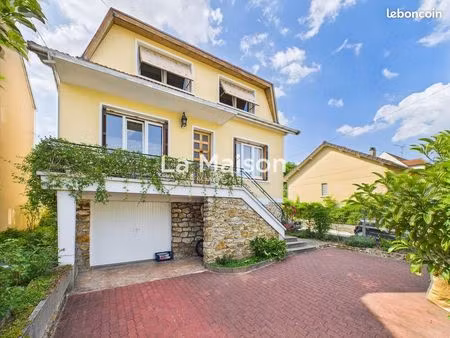 maison 6 pièces 150 m²