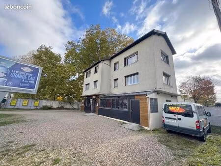 maison 6 pièces 144 m²