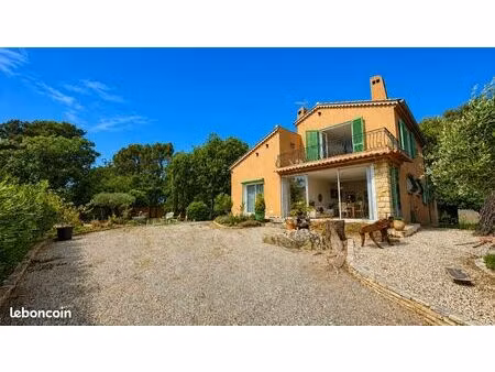 maison 5 pièces 166 m²