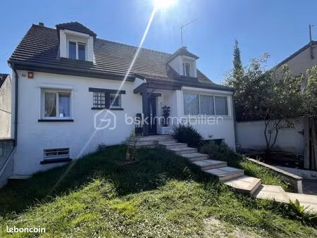 maison 5 pièces 174 m²