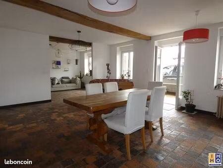 maison 10 pièces 286 m²