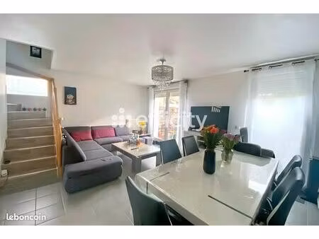 maison moderne 4 pieces