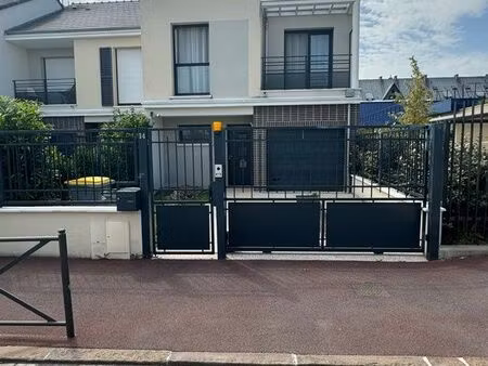 pavillon 85 m2 face au groupe scolaire anatole france