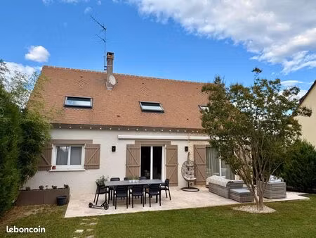 belle maison 7 pièces au calme
