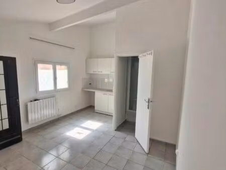studio lumineux 17m² avec mezzanine possible – proche rer b le bourget