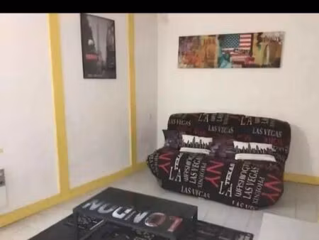 studio a louer pour 1 mois (juin)