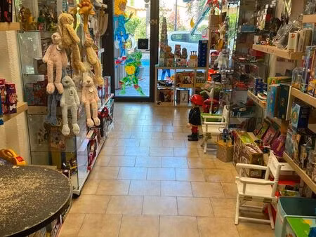 cession de fonds de commerce de jouets - le lavandou