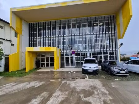 bureaux  local commercial 343 m² cayenne