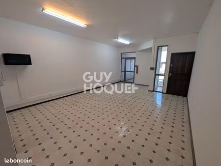 local commercial 60 m² cayenne