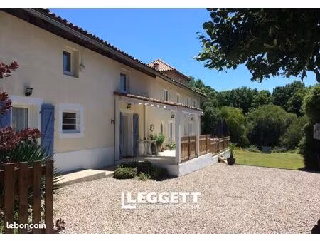 maison 10 pièces 305 m²