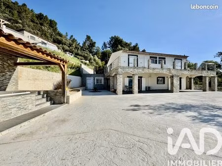 maison 10 pièces 250 m²
