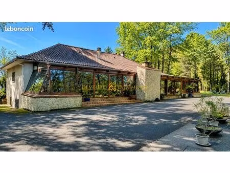 propriété 8 pièces 237 m²